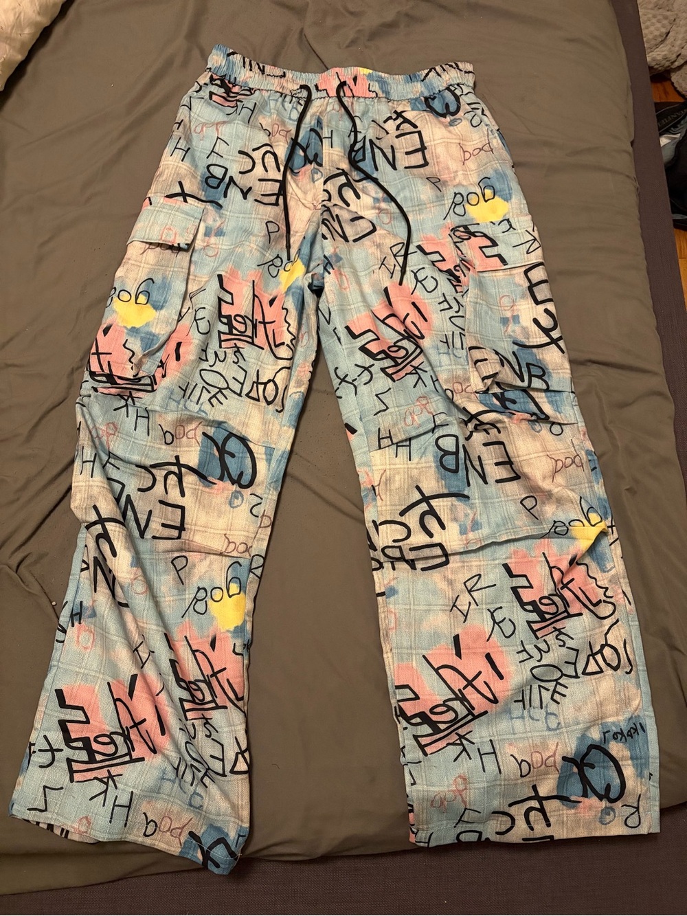 Men’s funky pants - Picture 2 of 2
